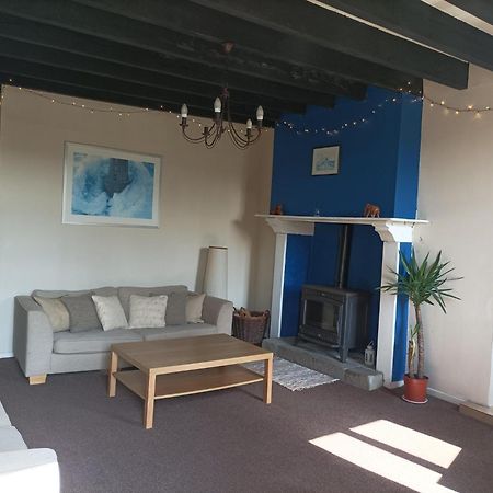 La Petellerie, maison de campagne avec piscine pour un séjour détente Moyon Extérieur photo
