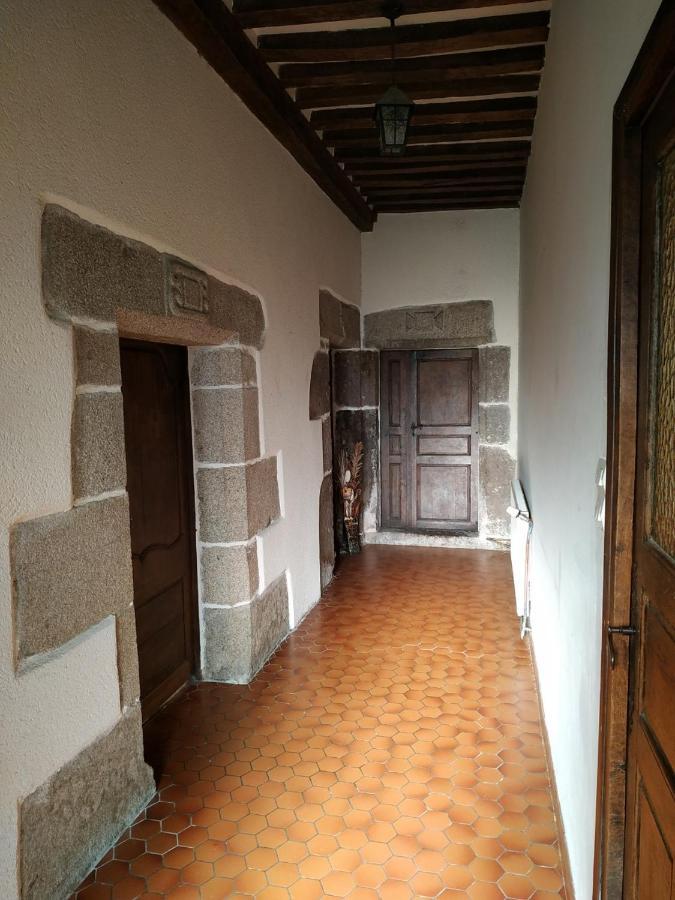 La Petellerie, maison de campagne avec piscine pour un séjour détente Moyon Extérieur photo