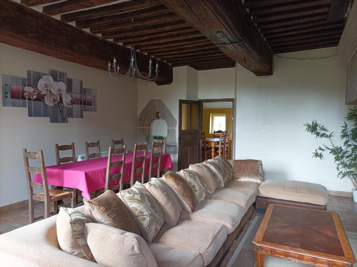 La Petellerie, maison de campagne avec piscine pour un séjour détente Moyon Extérieur photo